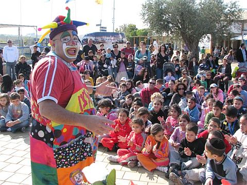 איציק הליצן במיני ישראל [צילום: יח"צ]