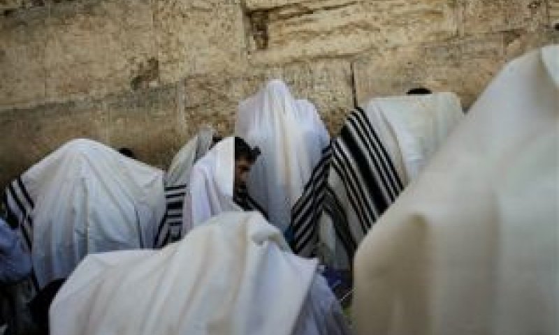 יהדות ארה"ב רוכשת בארץ יותר תשמישי קדושה [צילום: AP]