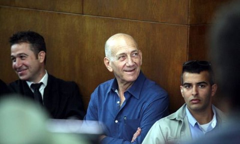 אולמרט. "פגישה אחת בשנה" [צילום: פלאש 90]