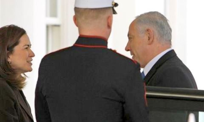 נתניהו מגיע לחלק המערבי של הבית הלבן [צילום: AP]