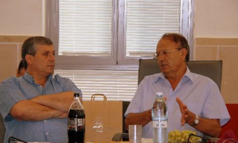 ראש העירייה אלפסי עם השר שמחון [צילום: יח"צ]