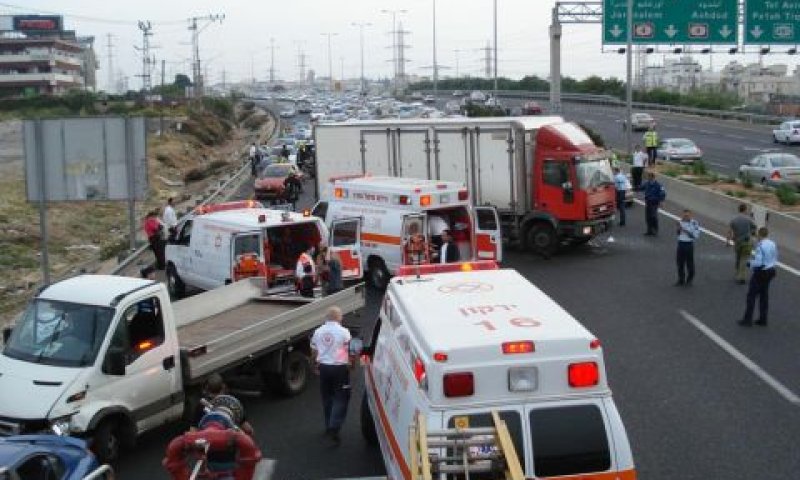 [צילומים: ירון גנור, דוברות משטרת ת"א]