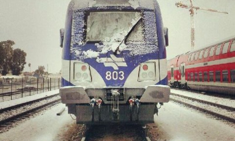 ברד כבד בתחנת לוד [צילום: רכבת ישראל]