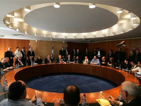 אולמרט. אשקיע בתחום המדיני