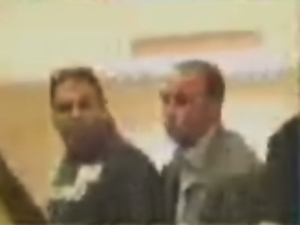 מפונה מגוש קטיף מפונה מהכנסת [צילום: ערוץ הכנסת]