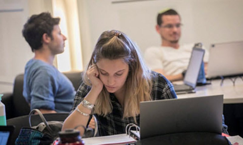 פוטורו או הוצאו לחל"ת [צילום: מרים אלסטר/פלאש 90]