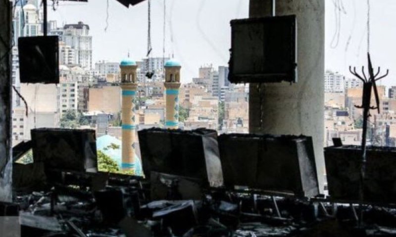 ממדי הנזק בבניין טלוויזיה האירנית [צילום: התקשורת האירנית]