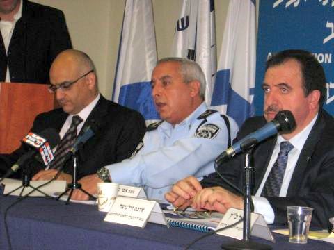 אלכס ויזניצ'ר, אבי בן-חמו ועוזי יצחקי