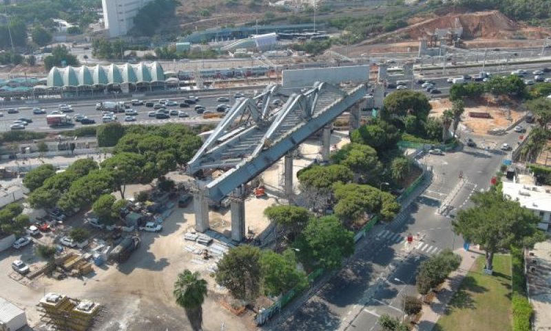 עבודות להקמת הקו הירוק בגשר איילון [צילום: נת"ע]