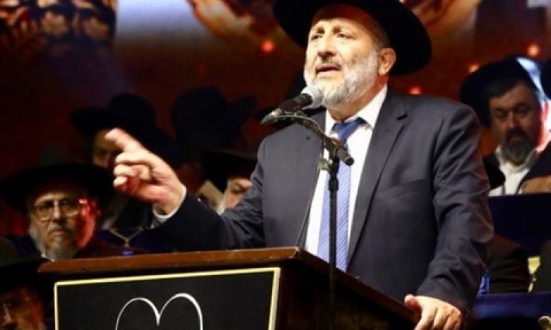 דרעי, הערב בחולון
