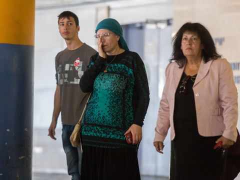 אורית סטרוק (במרכז) בבית החולים שערי צדק [צילום: יונתן זינדל/פלאש 90]