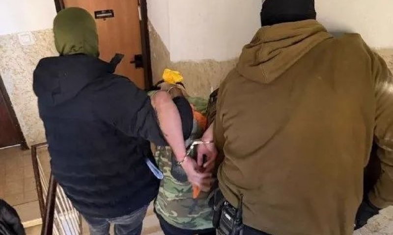 מעצר החשוד בריגול [צילום: דוברות המשטרה]