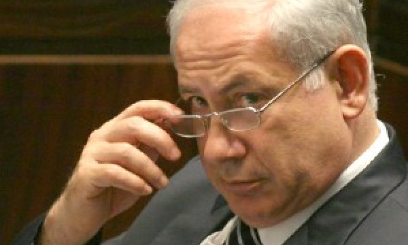 נתניהו מחכה ללבני [צילום: פלאש 90]