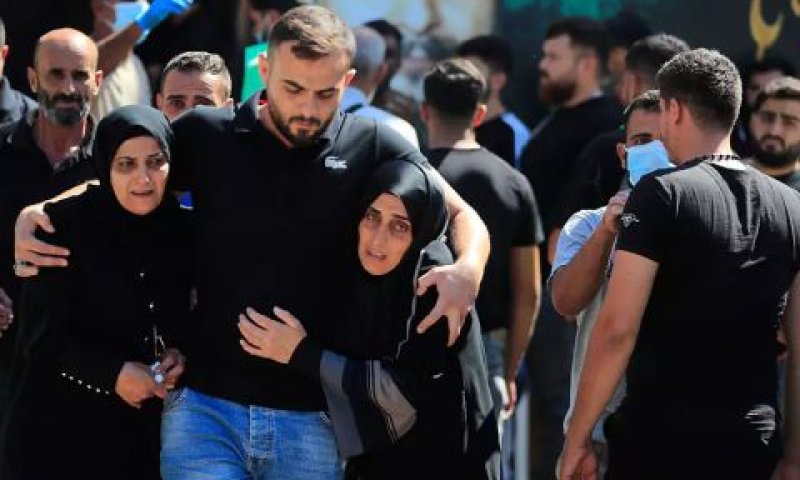 פצועים בזירת התקיפה בביירות [צילום: AP]