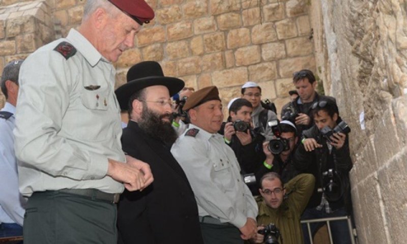 גנץ ואייזנקוט. ברשימת העדים [צילום: דו"צ]