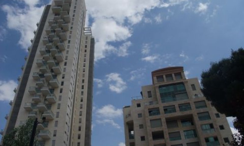 תמורת ביטול בניית הווילות