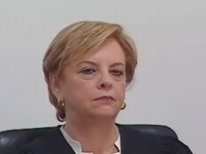 ביניש. הנשיאה הכריעה את הכף