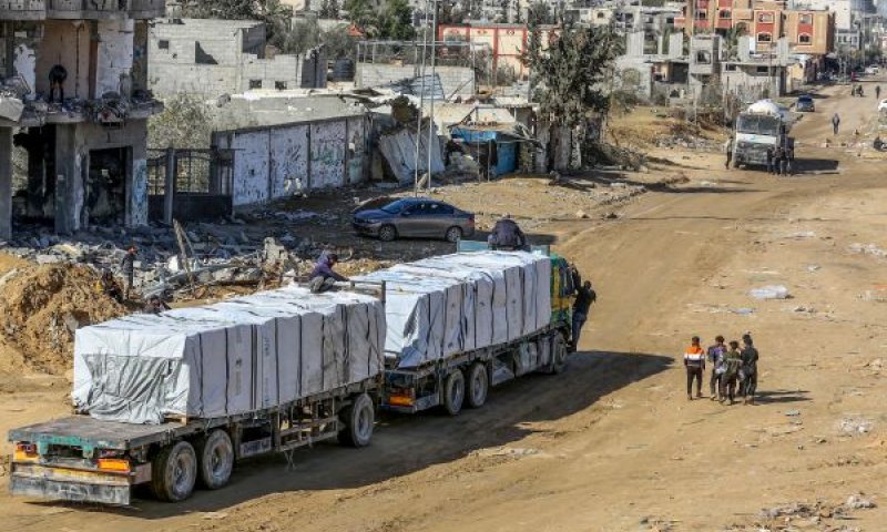 חמאס פועל להשתלט על הסיוע [צילום: עבד אל-רחים חטיב, פלאש 90]