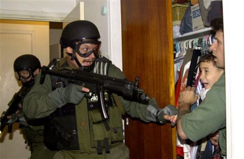 חילוץ הילד הקובני אליאן גונזלס [AP]