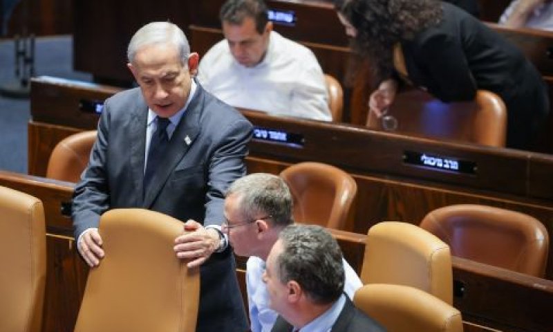 ישראל כ"ץ, יריב לוין ובנימין נתניהו [צילום: נועם מושקוביץ/דוברות הכנסת]