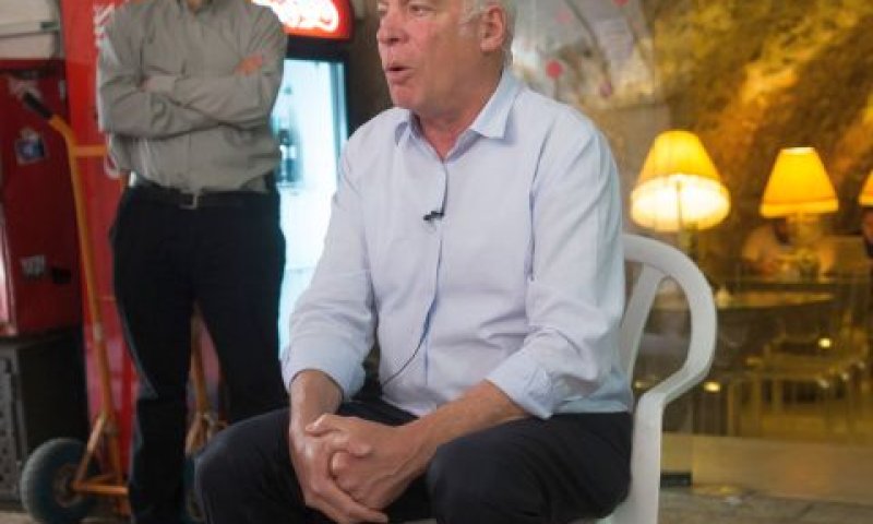 חוזר למערה. השר אורי אריאל [צילום: יונתן זינדל/פלאש 90]