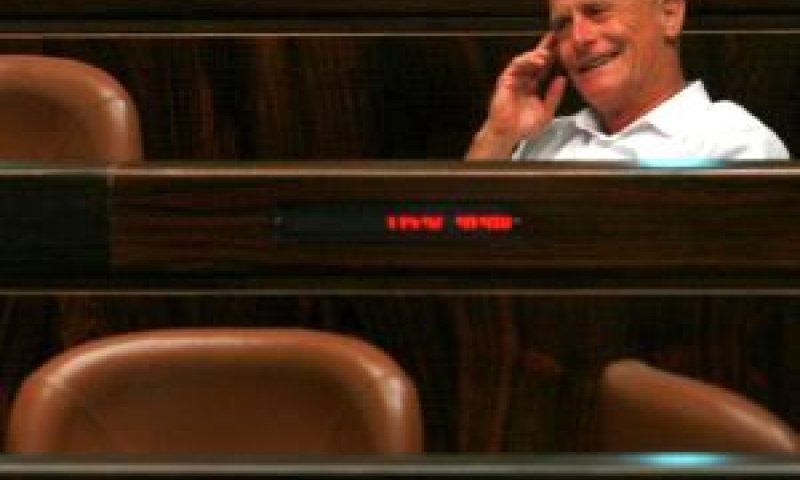 אילון. דבוק לכיסא [פלאש 90]