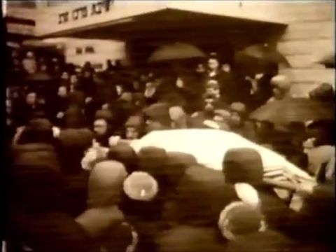 לוויית הרב ליד ישיבת מרכז הרב בירושלים