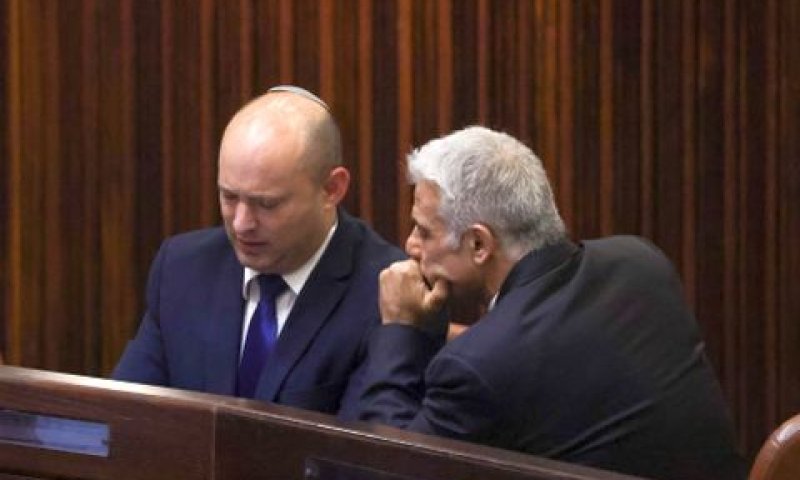 לפיד ובנט. רוטציה באוגוסט 2023 [צילום: אוליביה פיטוסי, פלאש 90]