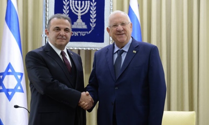 נשיא המדינה והשגריר הטורקי [צילום: מארק ניימן, לע"מ]