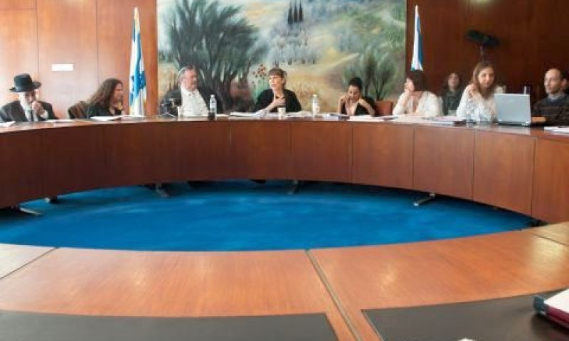 ישיבת הצוות הבינמשרדי למניעת הדרת נשים [צילום: עומר מירון]