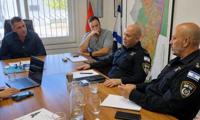 תנ"צ אלי פינטו [צילום: דוברות המשטרה]