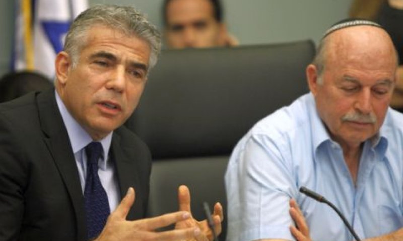 סלומינסקי ולפיד. תקציב שנכתב בלב כבד [צילום: פלאש 90]