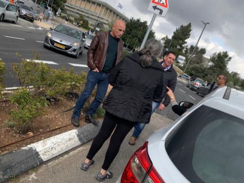ח"כ שלח בהפגנה בקריית הממשלה