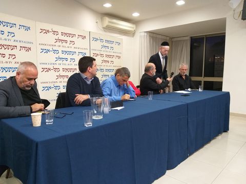 דדי פרלמוטר, אורי מקלב, עבד חכים חאג' יחיא, יעל כהן-פארן, מוסי רז, איתן גינזבורג, אוסאמה סעדי