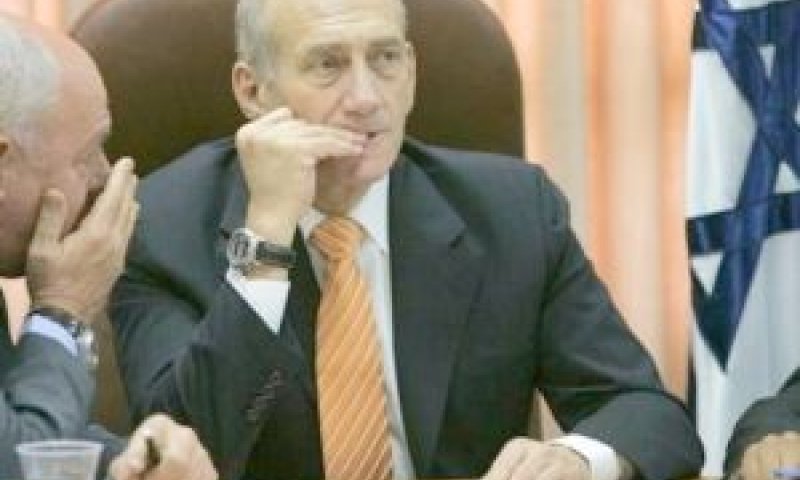 אולמרט, בר-און. כבר לא ידידים [צילום: AP]