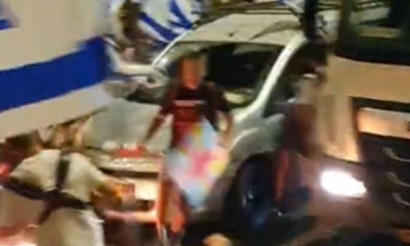 רגע הדריסה. "פיגוע דריסה לכל דבר" [צילום: שימוש לפי סעיף 27א]