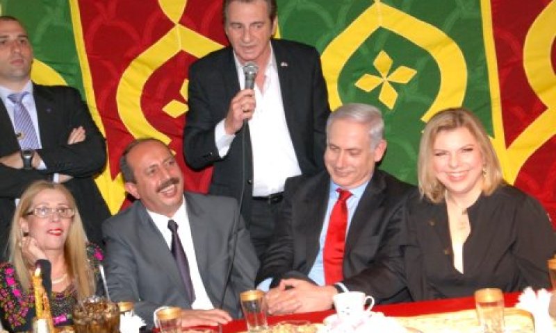 יוספוב (שני משמאל) [צילום: עיריית אור עקיבא]