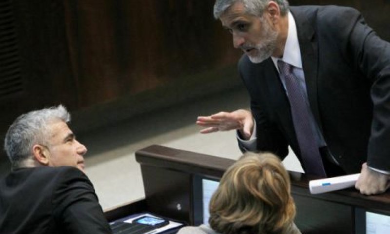 ישי ולפיד בכנסת. לא באותה קואליציה [צילום: פלאש 90]