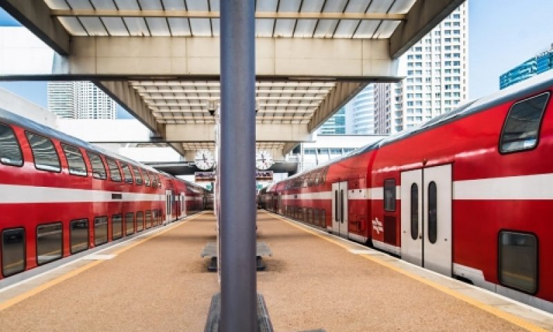כוס קפה בסיסית ב-10 שקלים, מים מינרליים ב-7 שקלים [צילום: רכבת ישראל]