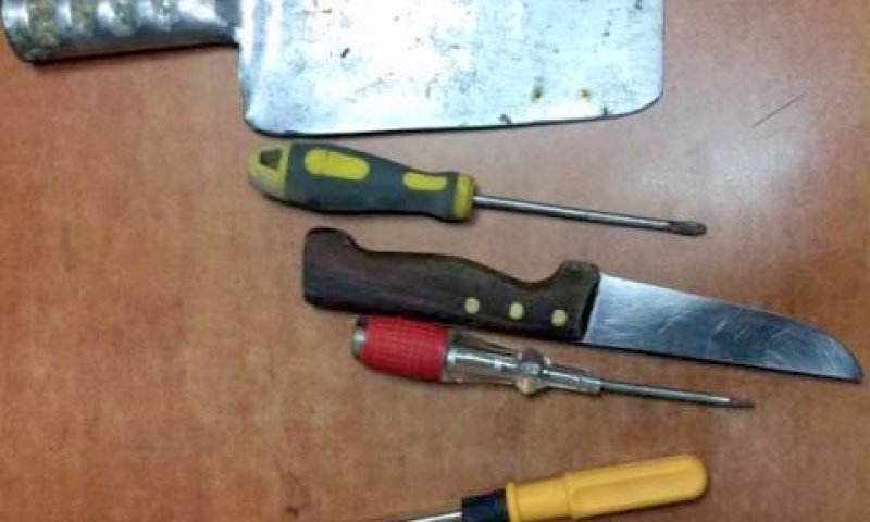 כלים חדים לביצוע הפיגוע [צילום: דוברות המשטרה]