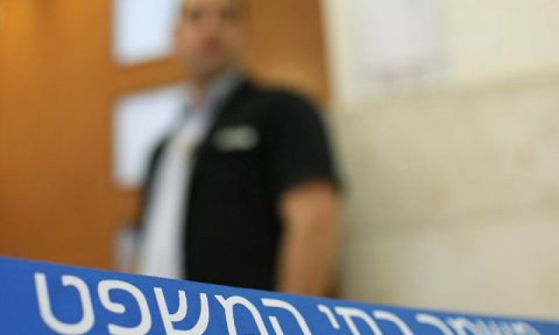 כיצד נשרטה המאבטחת? [צילום: פלאש 90]