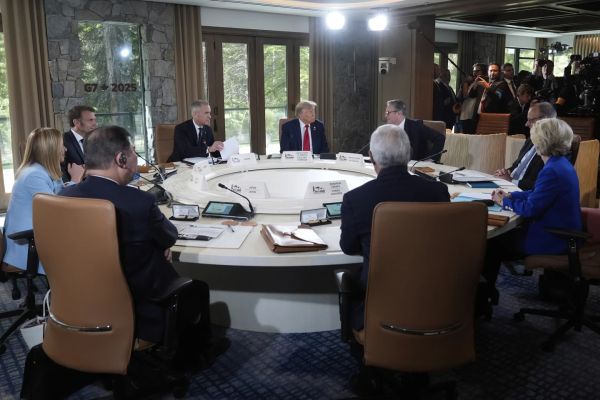 פסגת ה-G7. פוטין חסר לטראמפ [צילום: AP/מארק שיפלביין]