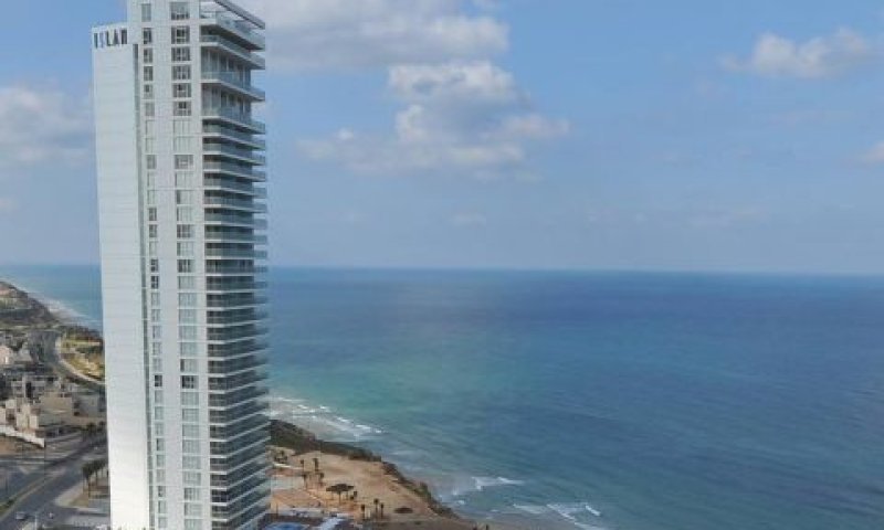 30 קומות, 137 דירות [צילום: booking.com]