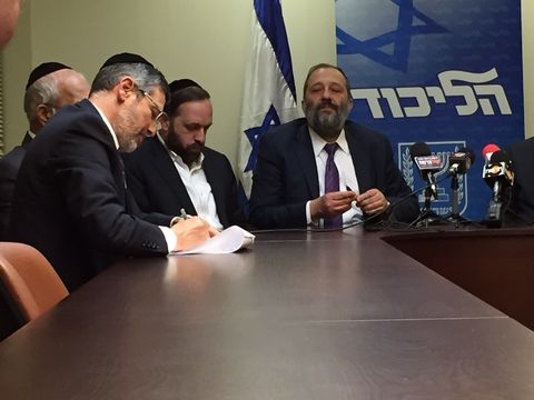 [צילום: גואל ועקנין]