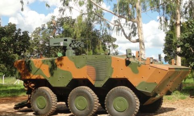 רכבים ברזילאים מסוג גווארני 6X6 [צילום: אלביט מערכות]