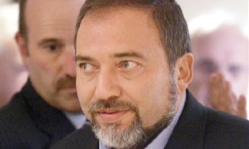 ליברמן, בפנים [צילום: AP]