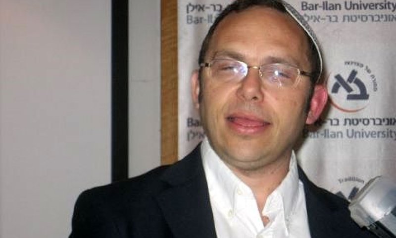 ישראל זעירא."מצגי שווא"
