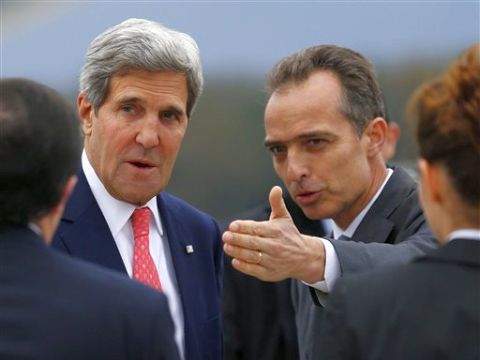 קרי. מגיע לג'נבה [צילום: AP]