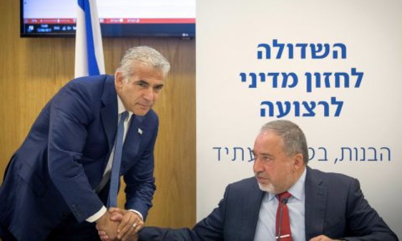ליברמן וולפיד. תחילתו של קרע? [צילום: יונתן זינדל/פלאש 90]