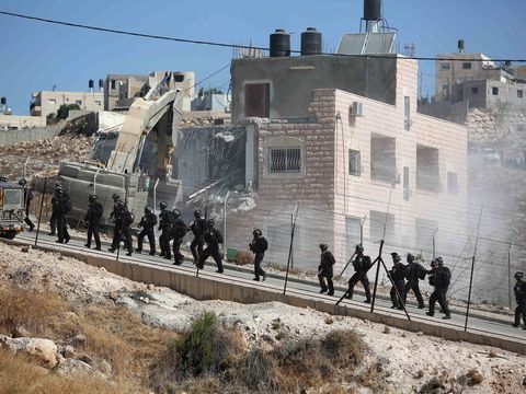 הריסת בתים בצור באהר [צילום: וויסאם השלמון/פלאש 90]